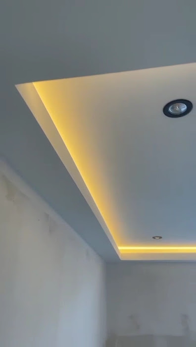 Recessed ceiling with warm LED cove lighting